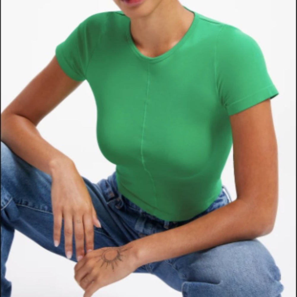 Good American So Soft Sculpted Tee Size 1/2
